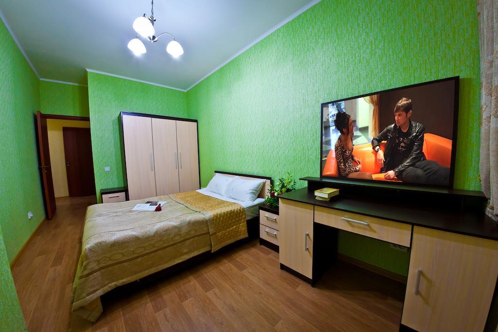Golden Dragon Aparthotel Bishkek Bagian luar foto
