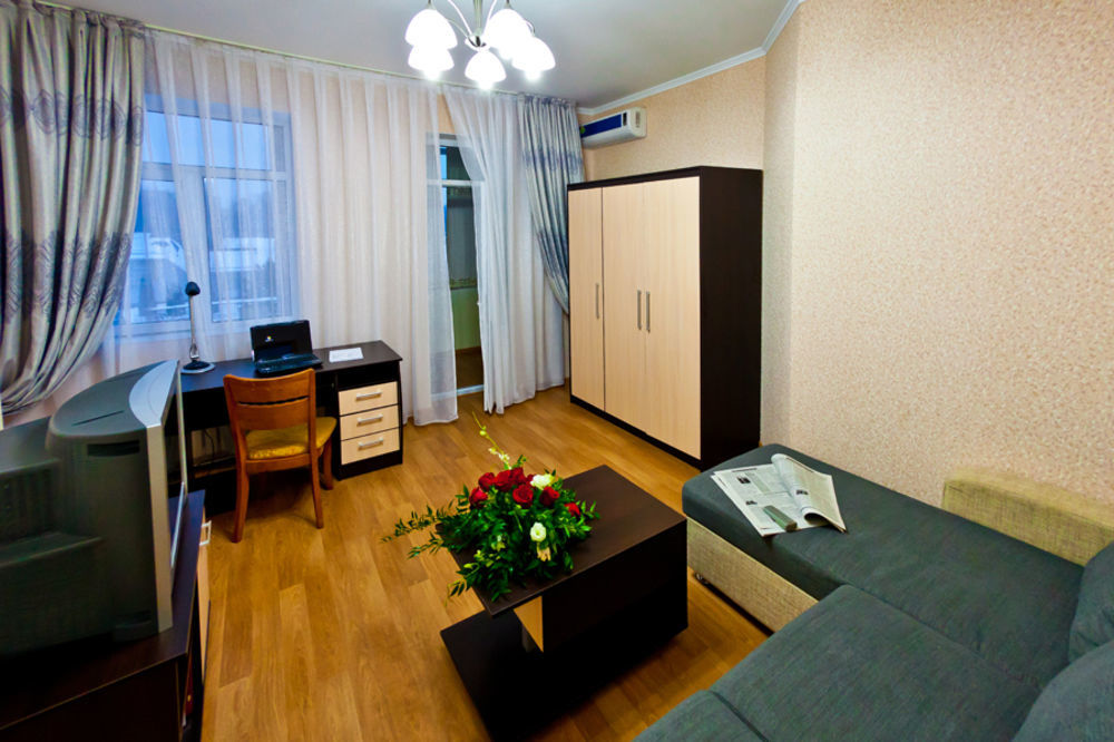 Golden Dragon Aparthotel Bishkek Bagian luar foto